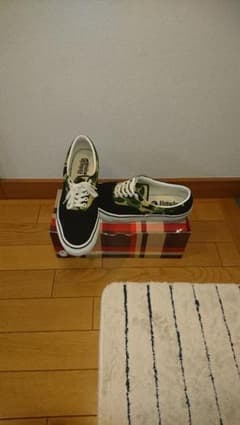 (週末値下げ)ベイシングエイプスニーカーのサムネイル