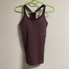 lululemon ルルレモン　カップ付きタンクトップのサムネイル