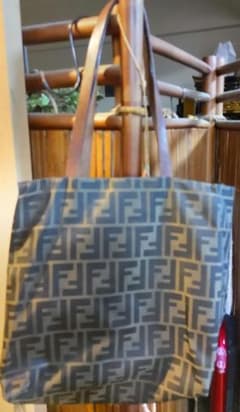 FENDI　小ぶりなトートバッグのサムネイル