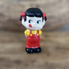 レトロ 女の子 フィギュア ソフビ 人形のサムネイル