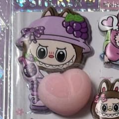 ラブブ (POP MART)のサムネイル