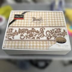 CELINE チェック柄 花柄 綿毛布140x200cm新品未使用 - メルカリ