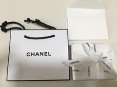 新品未開封ラッピング済、ショッパー、メッセージカード付です！CHANELチークのサムネイル