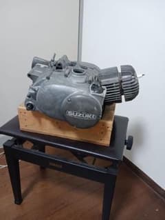 スズキ A70 エンジン本体 69cc スズキ A70 エンジン本体 69cc - メルカリ