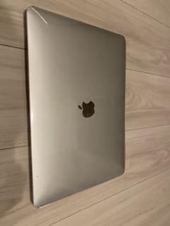 MacBook Air 2019のサムネイル
