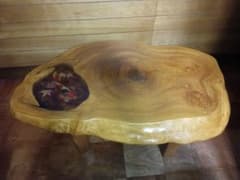 昭和レトロ 木製座卓 天然木 一枚板 センターテーブル 花台 鯉と紅葉のデザイン 昭和レトロ 木製座卓 天然木 一枚板 センターテーブル 花台 鯉と紅葉の