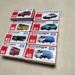 トミカ 7種8台セット まとめ売り - メルカリ