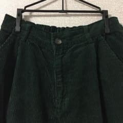 深緑色パンツのサムネイル