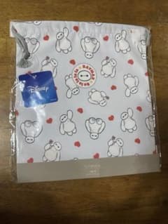 ベイマックス 巾着 M ディズニー 新品未使用 ハート 総柄　着替え袋のサムネイル