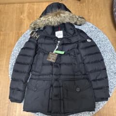 MONCLER ダウンジャケット ファー付き ブラック サイズ0のサムネイル