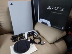 PS5 　CFI-1200B 01 中古　デジタルエディションのサムネイル