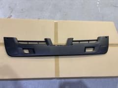 値下げ可！ISUZU 純正 バンパーグリル 1-86712287-0のサムネイル
