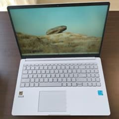 ​【極美品】ASUS Chromebook 本体 ホワイト 2025年9月購入 極美品】ASUS Chromebook 本体 ホワイト 2025年9月購入 - メルカリ