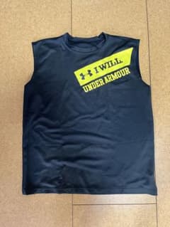 UNDER ARMOUR ノースリーブ タンクトップ 黒のサムネイル