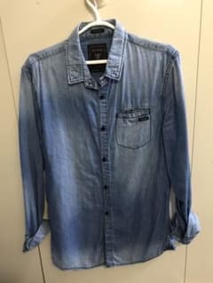 定価の80%OFF! GUESS ゲス　デニムシャツのサムネイル