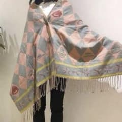 Sold out item: Howl's Moving Castle buttoned stole and Howl's cape.