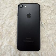 美品　iPhone 7 ブラック 本体　32GB 流行りの粗い写真が撮れます 美品 iPhone 7 ブラック 本体 32GB 流行りの粗い写真が撮れます - メルカリ