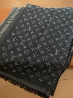 りんりん♡様専用LOUIS VUITTON ストール　モノグラム　エッセンシャルのサムネイル