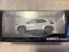 YARIS CROSS 1/30スケール ダイキャストミニカー ヤリスクロス - メルカリ