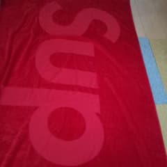 Supreme Tonal Logo Towel Red レッド　絶版品 Supreme Tonal Logo Towel Red レッド 絶版品 - メルカリ