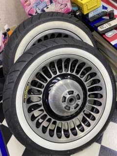 ハーレー　タイヤホイール セット 130/80-17 180/65B16のサムネイル