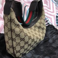 Gucci のバックのサムネイル