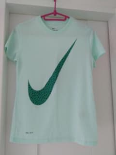 ナイキ Tシャツ150-160美品値下げのサムネイル
