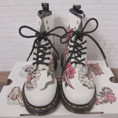 【大幅値下げ】Dr.Martens タトゥーコレクション   8ホールのサムネイル