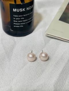 一粒ピアス 8mm 桜ピンク パール風 上品 ゴールドポスト 微瑕あり 中古のサムネイル