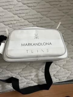 MARK&LONA コンパクトポーチ ホワイト MARK&LONA T-LINE ショルダーポーチ ホワイト - メルカリ