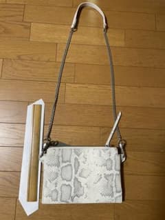 allsaints フレッチャー スネーク レザー クロスボディ バッグのサムネイル