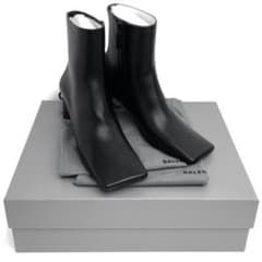 【新品未使用】BALENCIAGA 本革 スクエアトゥ ショートブーツ 37.5 BALENCIAGA(バレンシアガ) スクエアトゥショートブーツ623924 623924