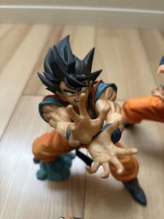 V様専用　ドラゴンボール　悟空　フィギュアのサムネイル