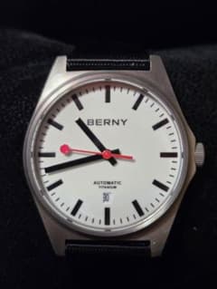 【新品同様・自動巻】BERNY 腕時計 チタン製 サファイアガラスのサムネイル