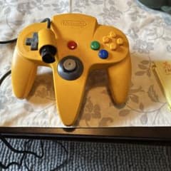 NINTENDO64のコントローラーです。のサムネイル