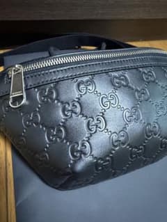 最終金額】GUCCI ブラック レザー ボディバッグ - メルカリ