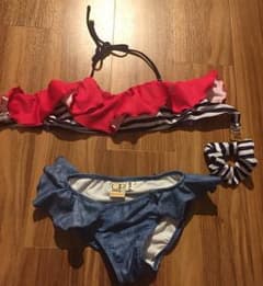 水着 ビキニのサムネイル