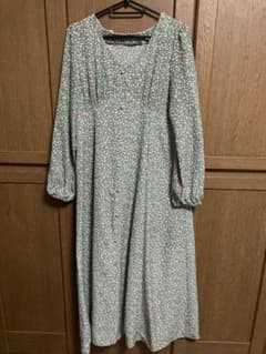 花柄バックレースアップロングワンピースのサムネイル