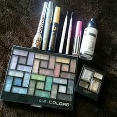 化粧品のサムネイル