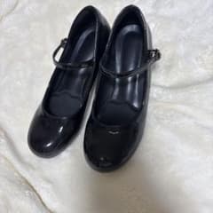 ストラップパンプス エナメル調 ブラックのサムネイル