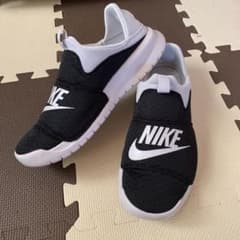 エラシコ様　NIKE ナイキ スニーカー BENASSI ベナッシ 26cmのサムネイル