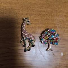 キリンと木のブローチセットのサムネイル