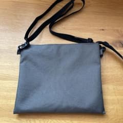 【無印良品】ショルダーバッグ サコッシュのサムネイル