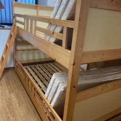 二段ベットのサムネイル