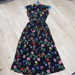 花柄 ノースリーブ トップス ロングスカート セットアップのサムネイル