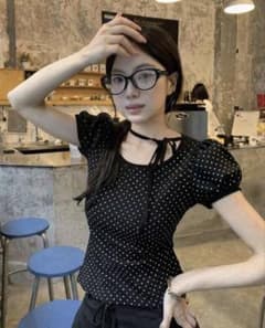ドット柄 パフスリーブ 半袖Tシャツ リボン付きのサムネイル