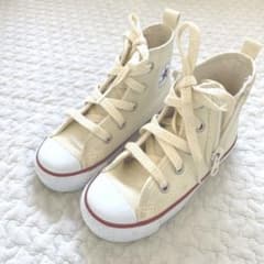 値下げ⭐︎コンバース ALL STAR  キッズ　ホワイト　ハイカットのサムネイル
