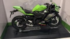 Kawasaki Ninja ZX-25R 1/12スケール ライムグリーン - メルカリ