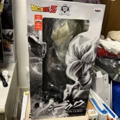 ドラゴンボールZ smsp孫悟空 フィギュアモノクロカラー