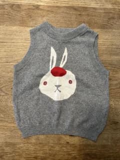 ウサギ刺繍 グレー ベストのサムネイル